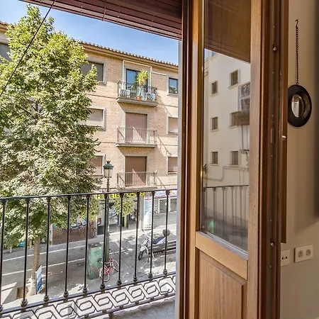 Apartamento En Plaza Fortuny * Granada